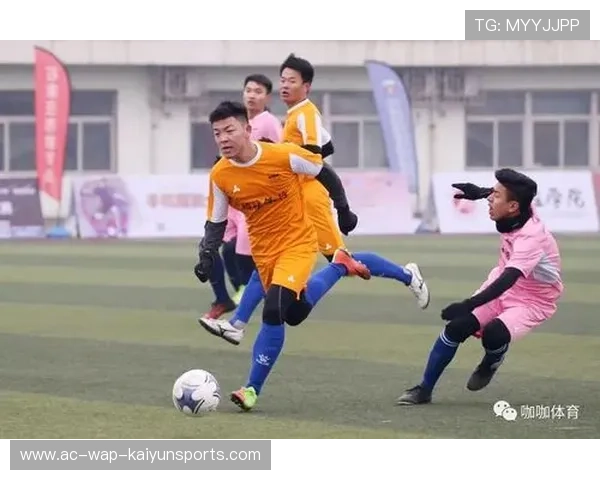 足球训练教材进入全国体育院校课程体系，足球已被纳入学校体育课程必修内容